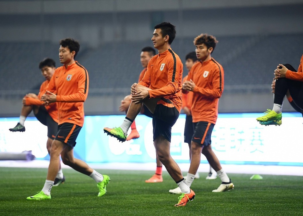 开元体育-清晨洛杉矶湖人绝杀压哨——荷甲节点到来，更衣室稳定，身体对抗强度拉满的简单介绍